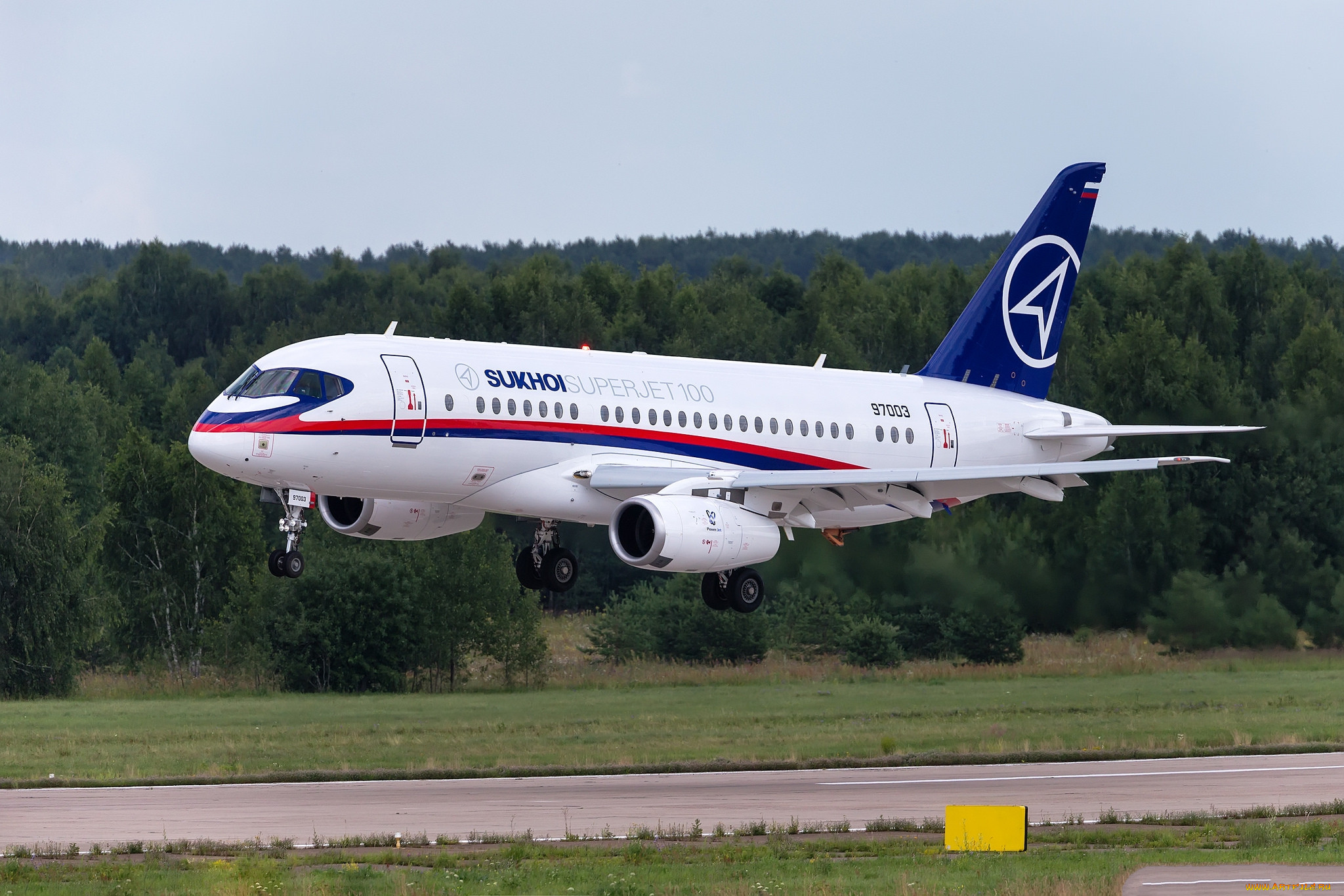 Sukhoi superjet 100 пассажирские самолеты